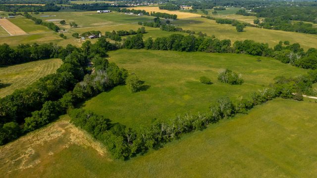 2393 Trousdale Ferry Pike, Lebanon, TN 37087