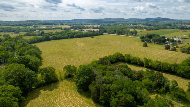 2393 Trousdale Ferry Pike, Lebanon, TN 37087