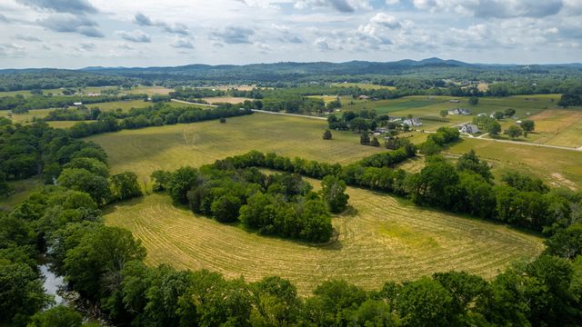 2393 Trousdale Ferry Pike, Lebanon, TN 37087