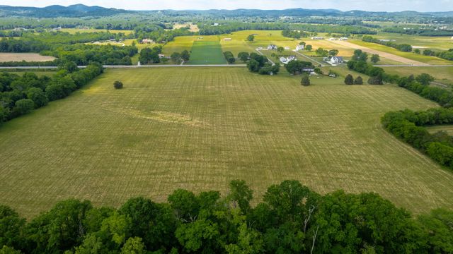 2393 Trousdale Ferry Pike, Lebanon, TN 37087