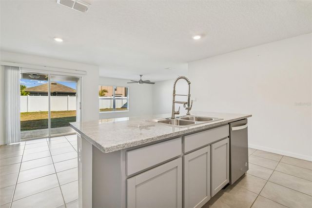 1353 OCEAN SPRAY DRIVE, Ruskin, FL 33570