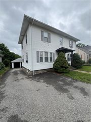 3113 Pawtucket Avenue, East Providence, RI 02915