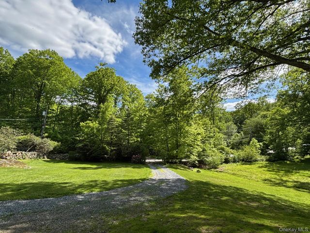 38-A Creemer Road, Armonk, NY 10504