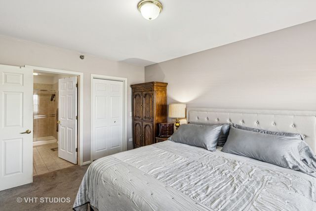 390 W Mahogany Court 606, Palatine, IL 60067