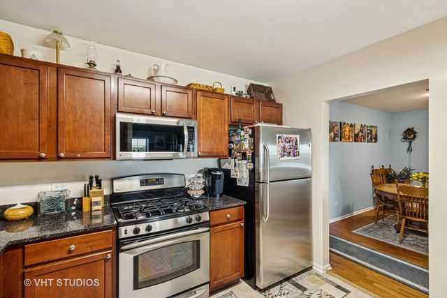 390 W Mahogany Court 606, Palatine, IL 60067