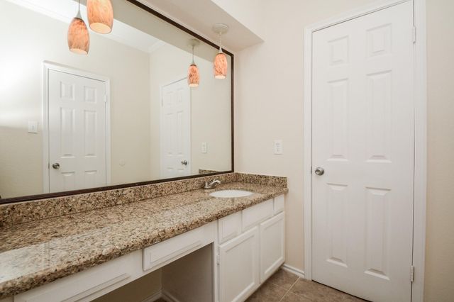 664 Wilcrest 664, Houston, TX 77042