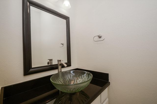 664 Wilcrest 664, Houston, TX 77042