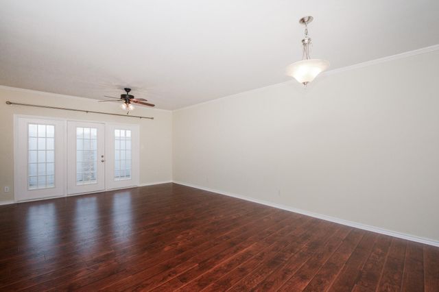 664 Wilcrest 664, Houston, TX 77042
