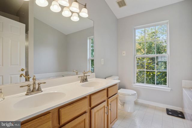 4957 BREEZE WAY, Dumfries, VA 22025