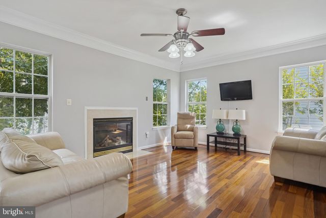 4957 BREEZE WAY, Dumfries, VA 22025