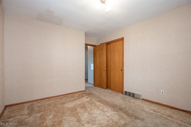 5531 Briarcliff Drive, Garfield Heights, OH 44125