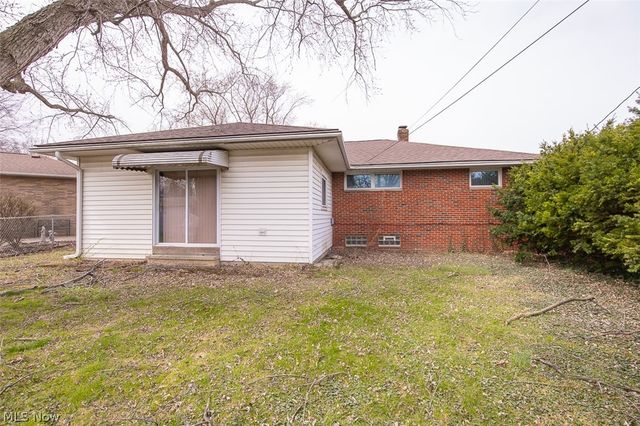 5531 Briarcliff Drive, Garfield Heights, OH 44125