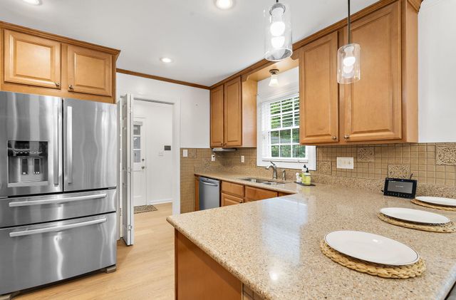 946 Melrose Drive, Charleston, SC 29414