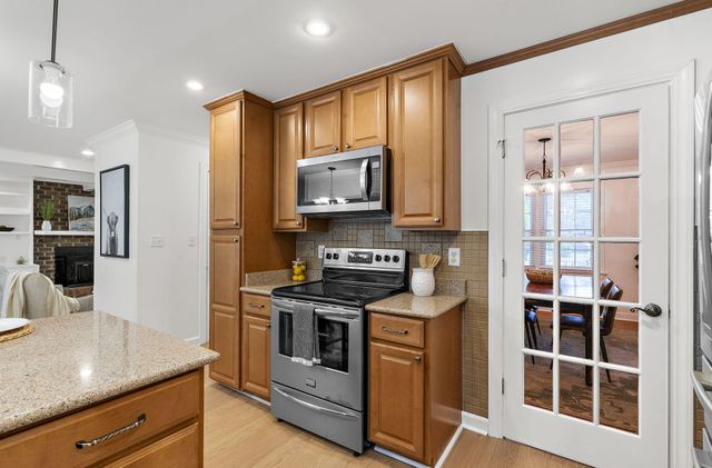 946 Melrose Drive, Charleston, SC 29414