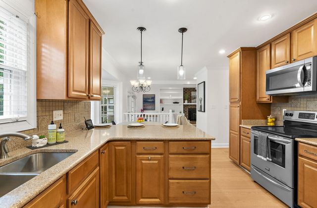 946 Melrose Drive, Charleston, SC 29414