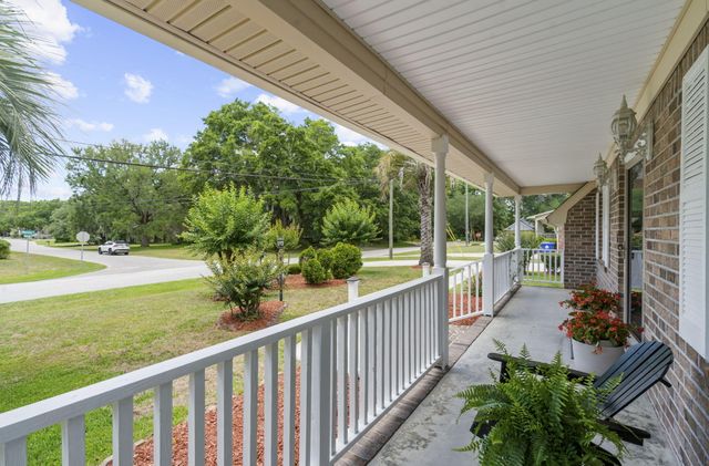 946 Melrose Drive, Charleston, SC 29414