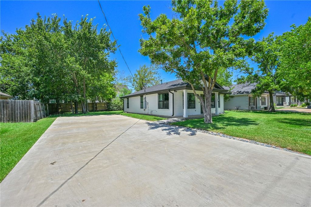 109 Sterling Street, College Station, TX 77840 — photo 3