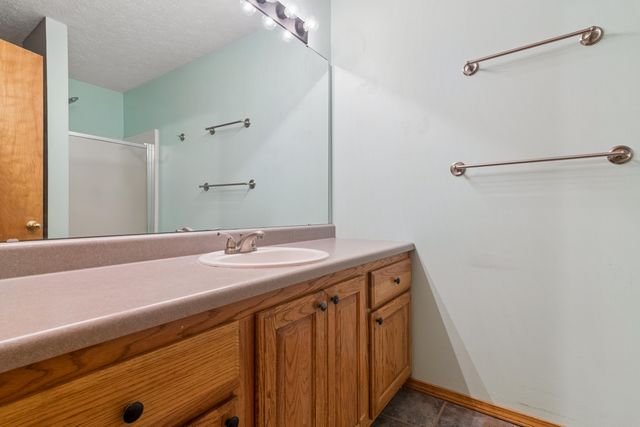 3839 W Village Terrace, Springfield, MO 65810