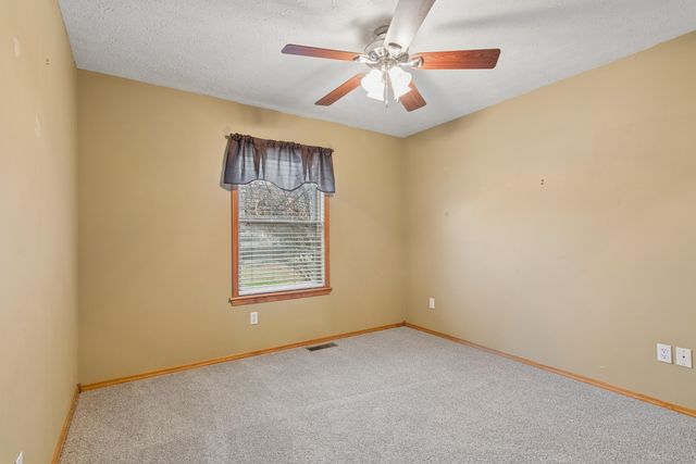 3839 W Village Terrace, Springfield, MO 65810