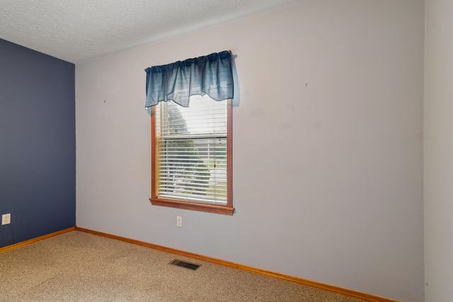 3839 W Village Terrace, Springfield, MO 65810