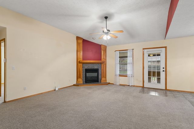 3839 W Village Terrace, Springfield, MO 65810