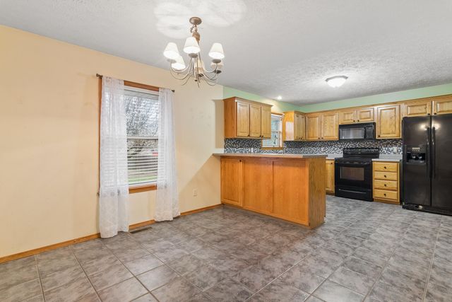 3839 W Village Terrace, Springfield, MO 65810