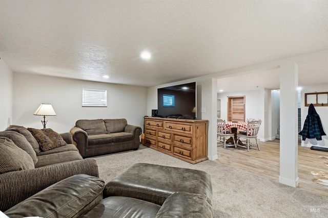28627 Emmett Rd, Caldwell, ID 83607
