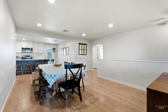 28627 Emmett Rd, Caldwell, ID 83607