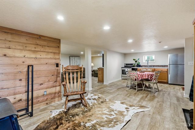 28627 Emmett Rd, Caldwell, ID 83607