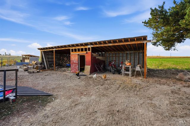 28627 Emmett Rd, Caldwell, ID 83607