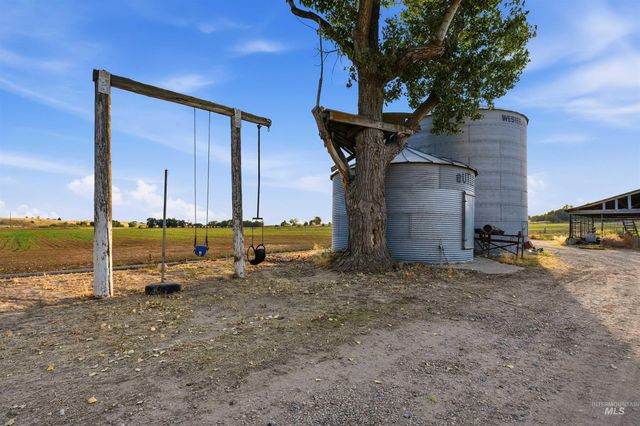 28627 Emmett Rd, Caldwell, ID 83607