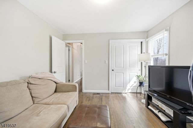 28 Raynor Rd, Morris Twp., NJ 07960