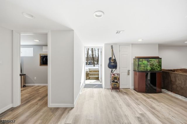 28 Raynor Rd, Morris Twp., NJ 07960