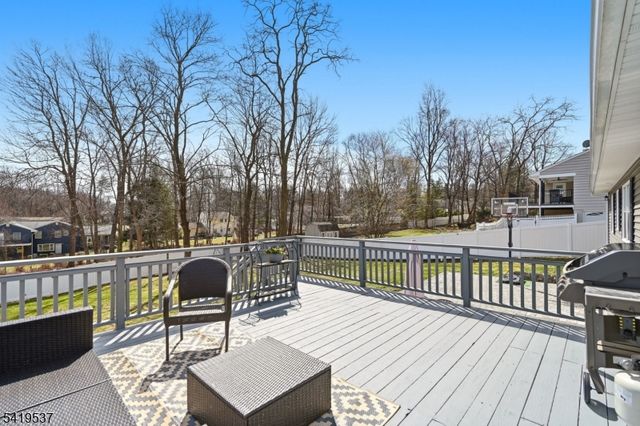 28 Raynor Rd, Morris Twp., NJ 07960