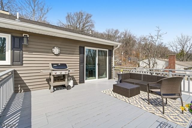 28 Raynor Rd, Morris Twp., NJ 07960