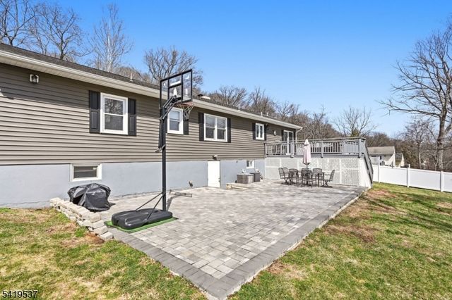 28 Raynor Rd, Morris Twp., NJ 07960