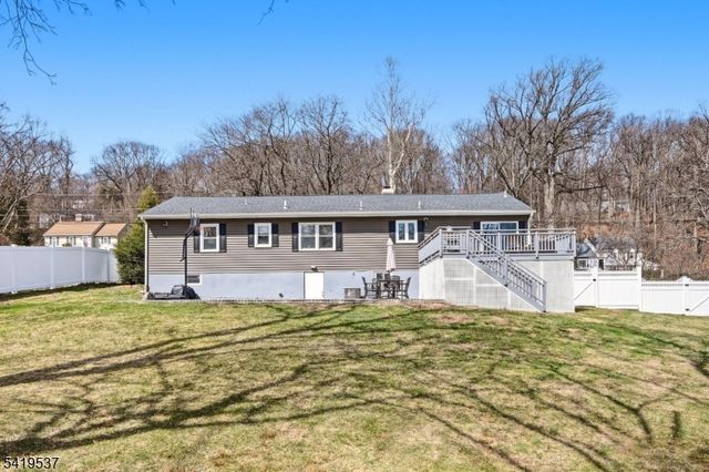 28 Raynor Rd, Morris Twp., NJ 07960