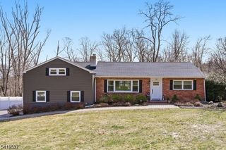 28 Raynor Rd, Morris Twp., NJ 07960