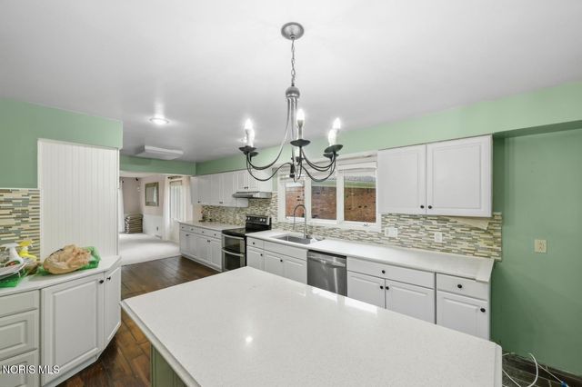 5312 Fredelia Drive, Toledo, OH 43623