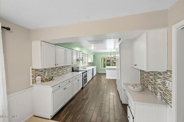 5312 Fredelia Drive, Toledo, OH 43623