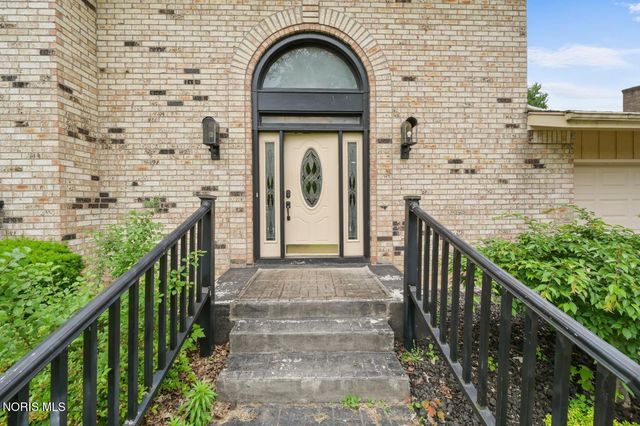 5312 Fredelia Drive, Toledo, OH 43623