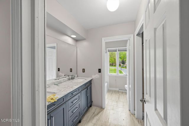 5312 Fredelia Drive, Toledo, OH 43623