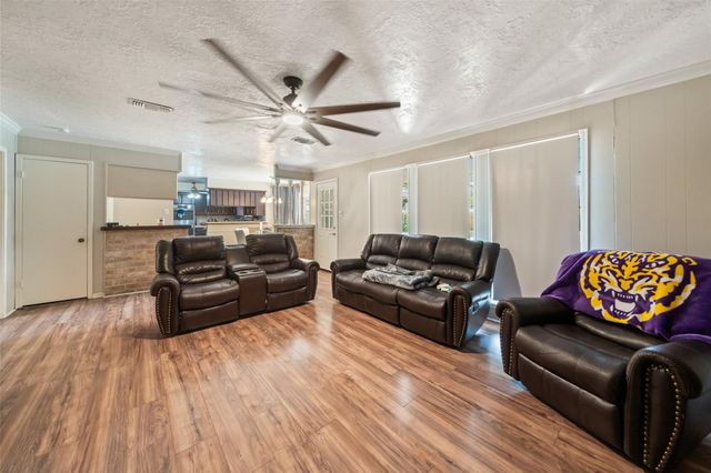 715 Marne Lane, Houston, TX 77090