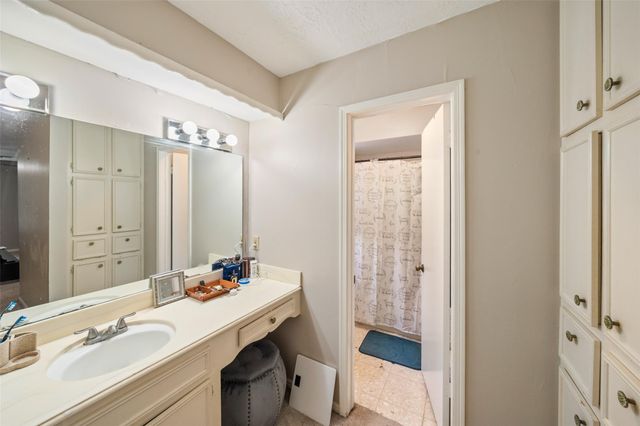 715 Marne Lane, Houston, TX 77090