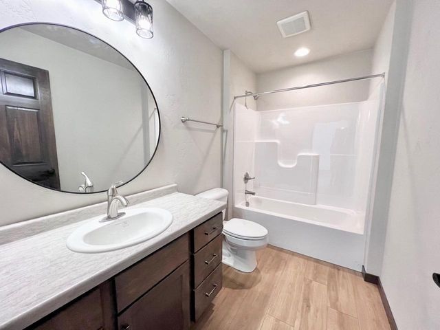 2040 RED FOX LANE, Kaukauna, WI 54130