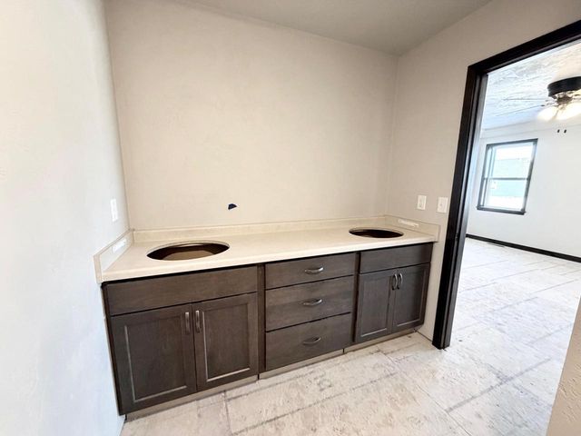 2040 RED FOX LANE, Kaukauna, WI 54130