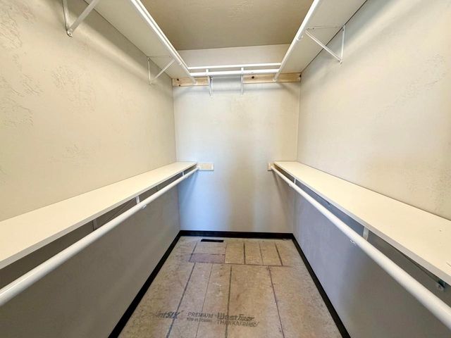 2040 RED FOX LANE, Kaukauna, WI 54130