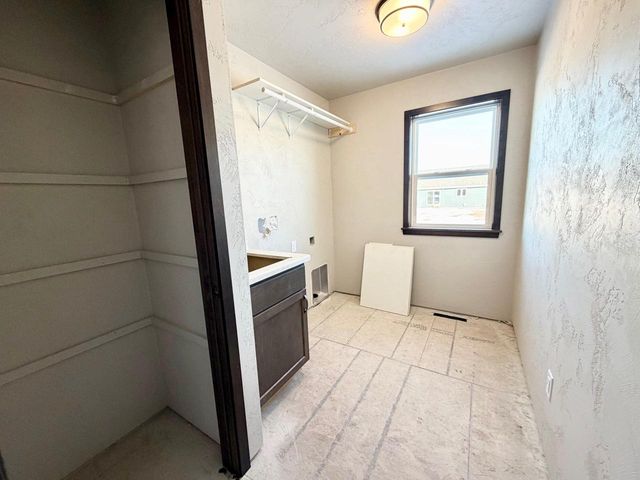 2040 RED FOX LANE, Kaukauna, WI 54130