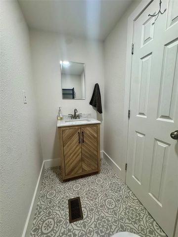 889 Quail Creek Circle, Pottsboro, TX 75076