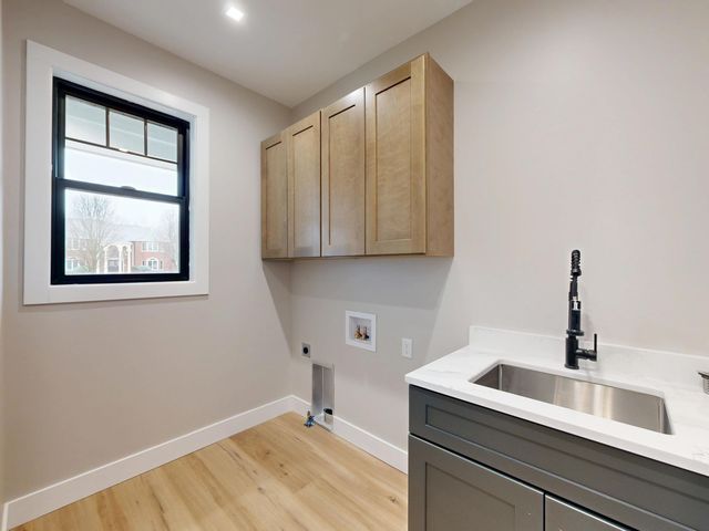 80 Sawmill Creek Trail, Saginaw, MI 48603